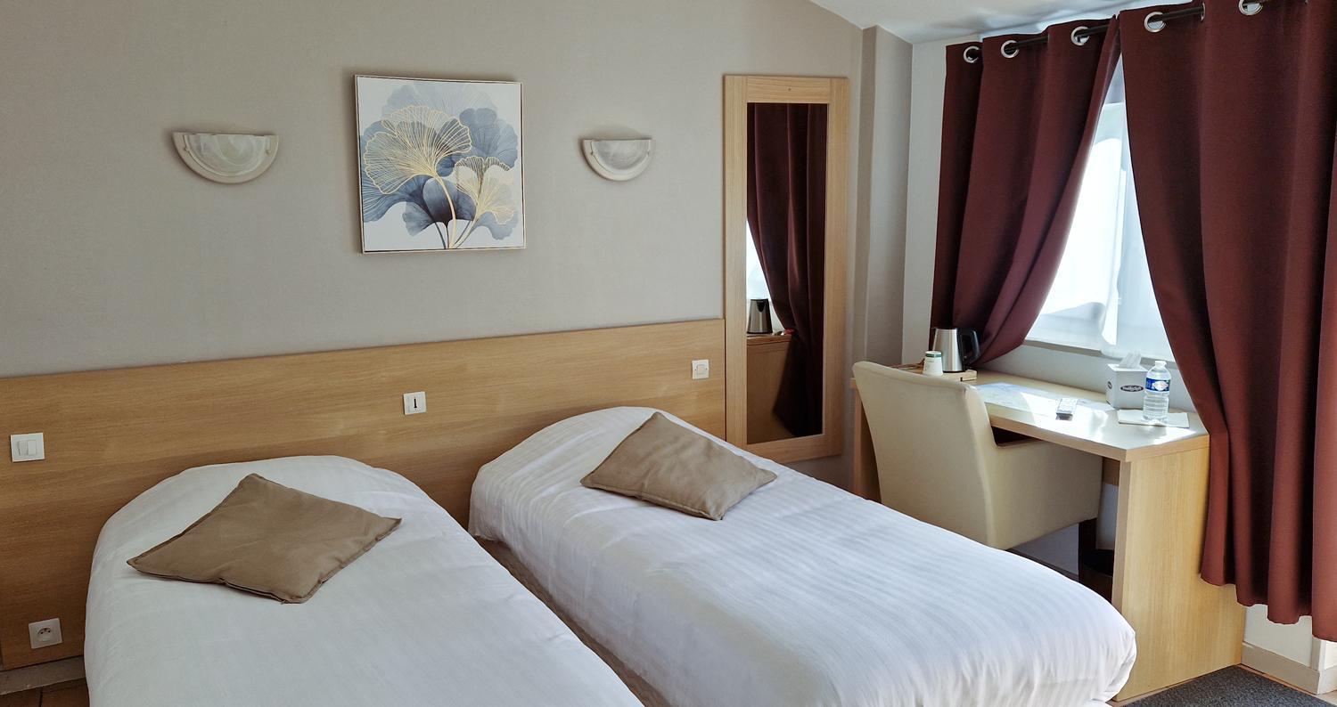 Hotel Du Commerce Fecamp Bagian luar foto